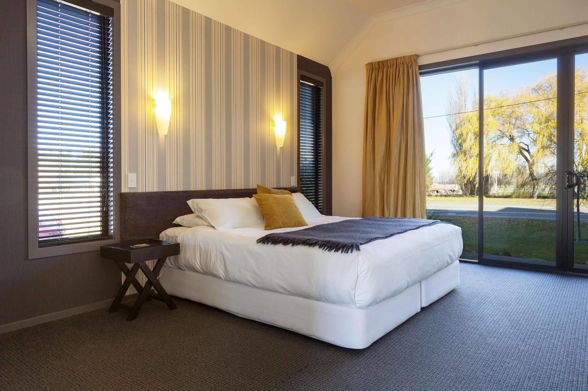 Hawkdun Lodge Motel Ranfurly Экстерьер фото