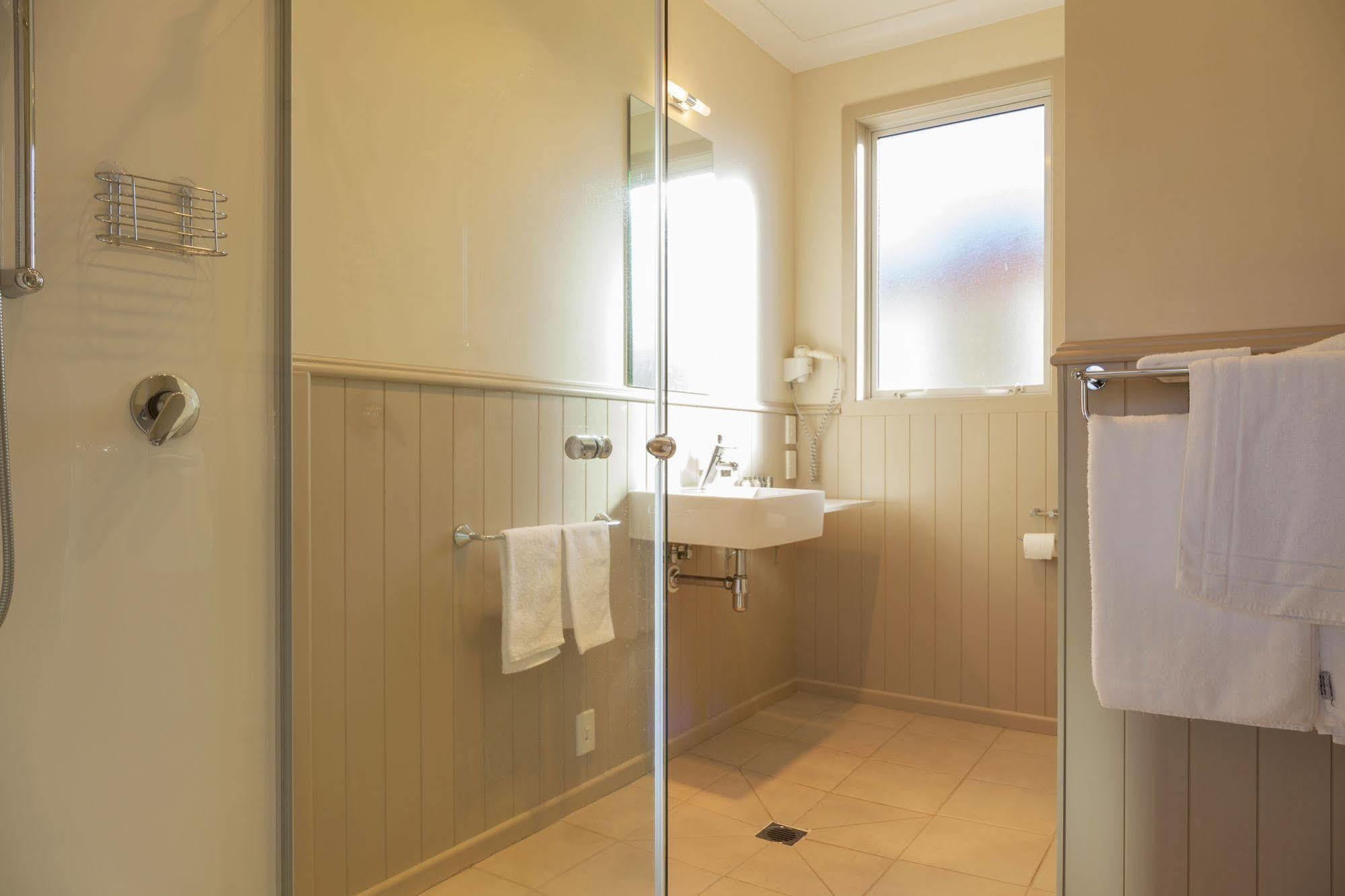 Hawkdun Lodge Motel Ranfurly Экстерьер фото